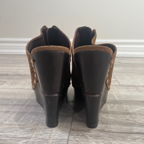 DVF brown suede clog shoes. - Picture 5 of 6